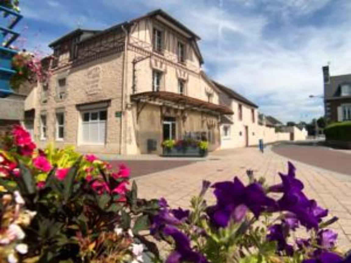 Appart'Hotel Le Rainbow 3 Personnes Bréhal Exterior foto